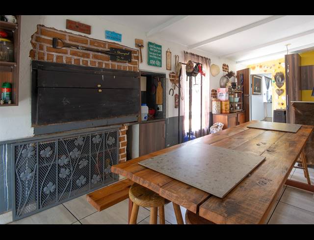 3 BEDROOM HOUSE FOR SALE IN RENSBURG